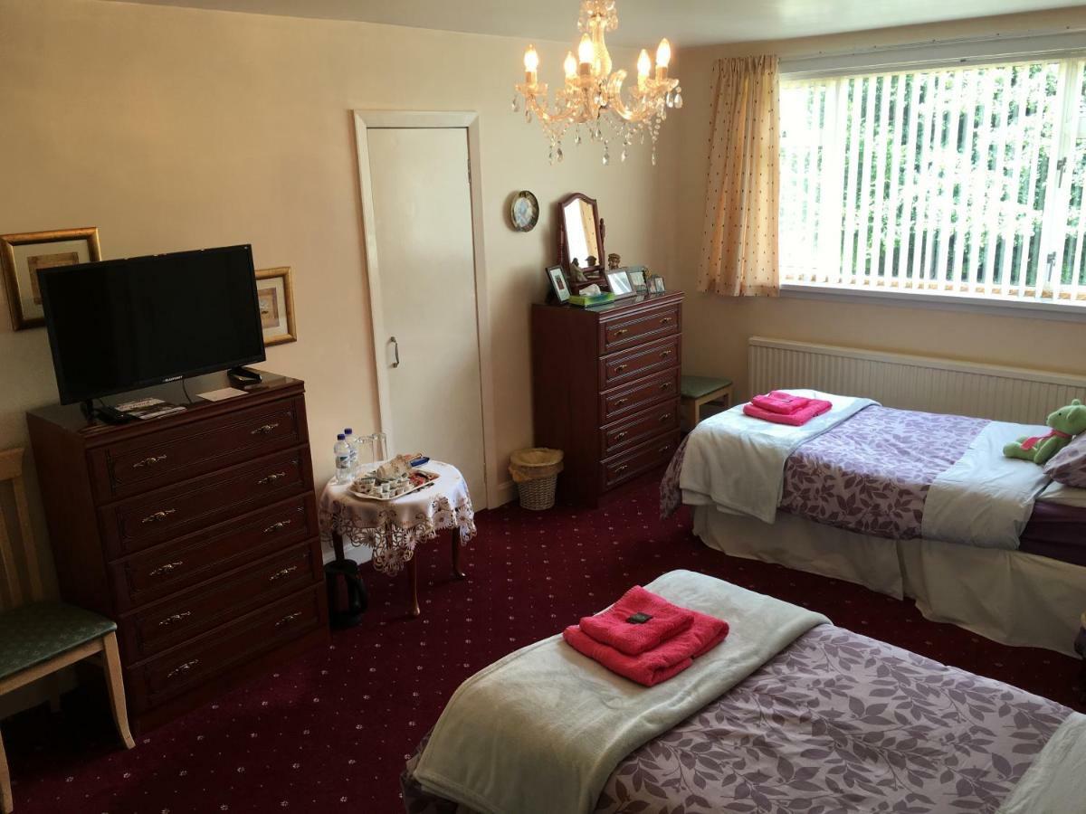 Rose Villa Bed And Breakfast Форфар Екстериор снимка