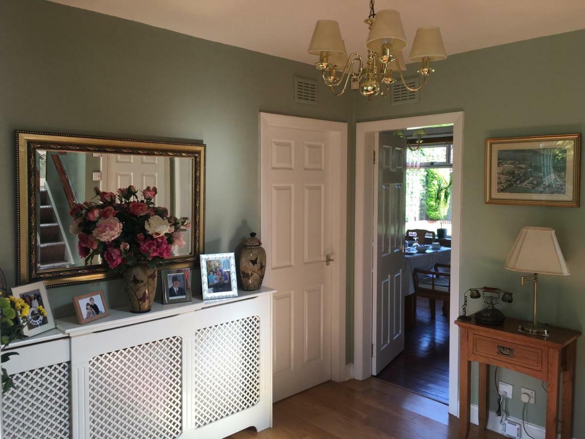 Rose Villa Bed And Breakfast Форфар Екстериор снимка