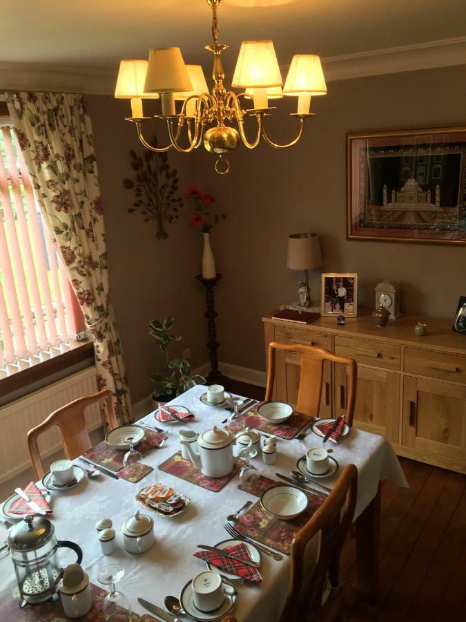 Rose Villa Bed And Breakfast Форфар Екстериор снимка