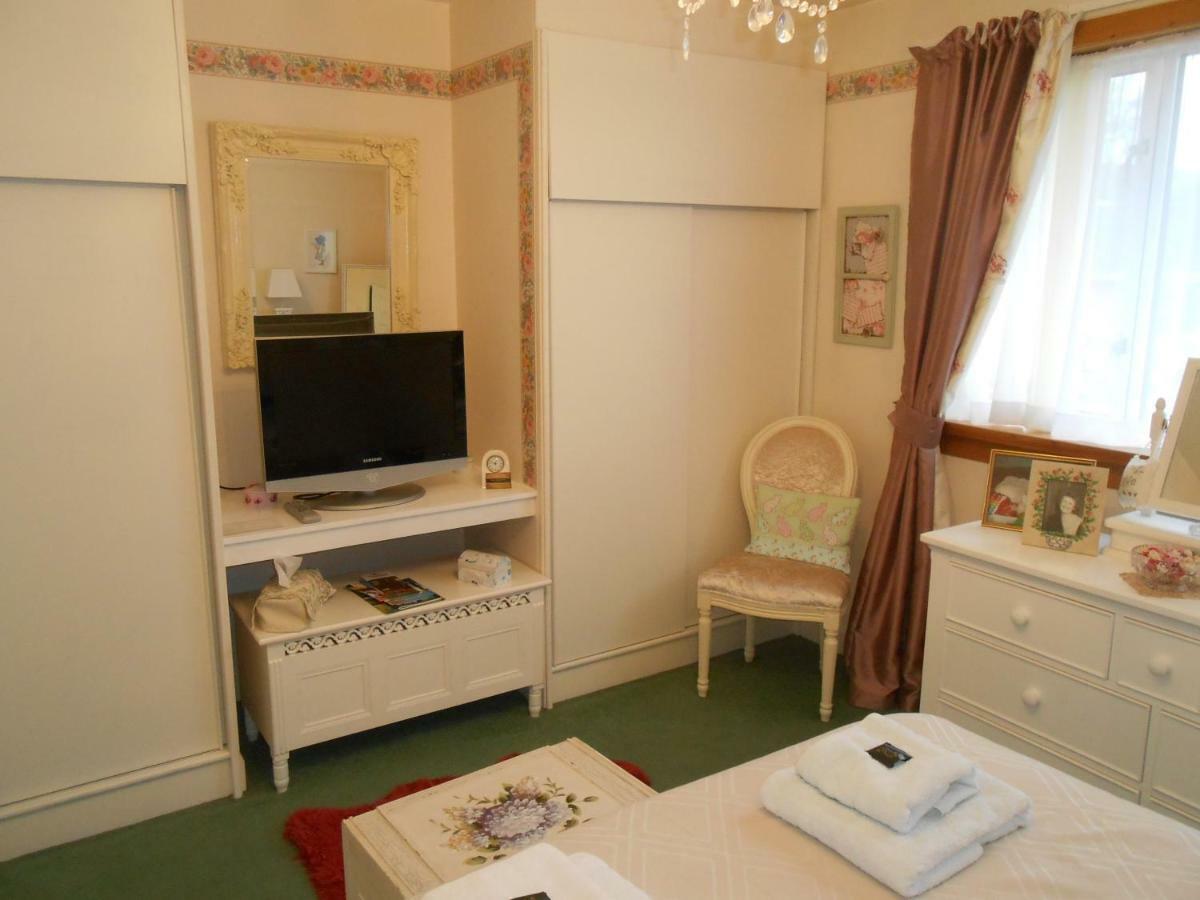 Rose Villa Bed And Breakfast Форфар Екстериор снимка